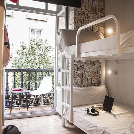 Room00 Chueca Hostel Madrid Exterior photo